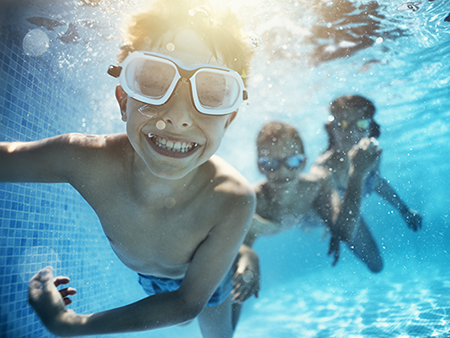 4 Effective Ways to Preventing Your Eyes from Chlorine